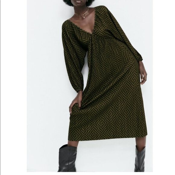 ZARA PRINTED PLEATED DRESS - Picture 1 of 6